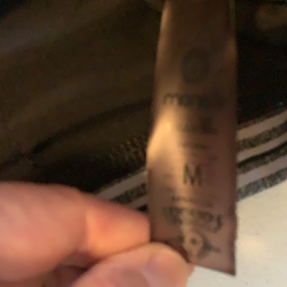 NWOT Monochrome Tiramisu Sports Bra Medium Striped Cross Back Stretchy Strappy - Picture 8 of 11